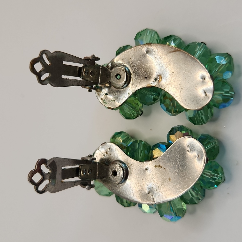 Vintage Green Beaded Drop Down Clip-on Earrings - Picture 5 of 5
